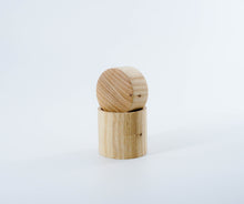 Afbeelding in Gallery-weergave laden, Juwelenpotje essenhout.
