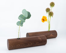 Afbeelding in Gallery-weergave laden, Vaasje Violet Notelaar
